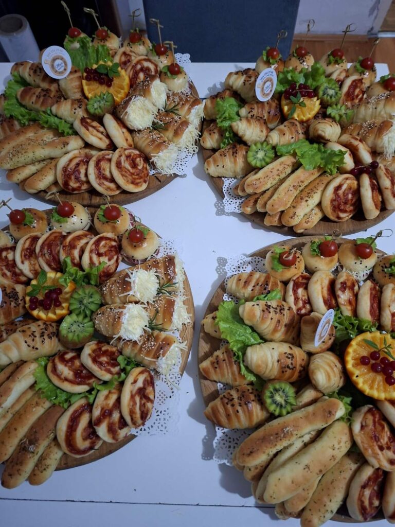 Kanapei za slave – ketering Zrenjanin