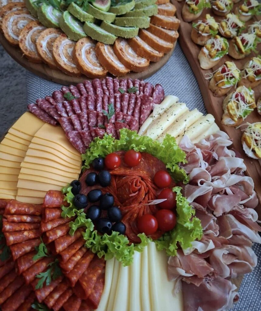 Ketering u Zrenjaninu sa bogatom ponudom domaćih sireva i suhomesnatih proizvoda